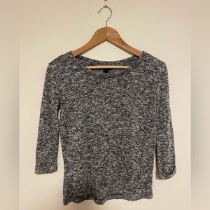 Forever 21 Size S Light Sweater w/ Quarter Length Sleeves
